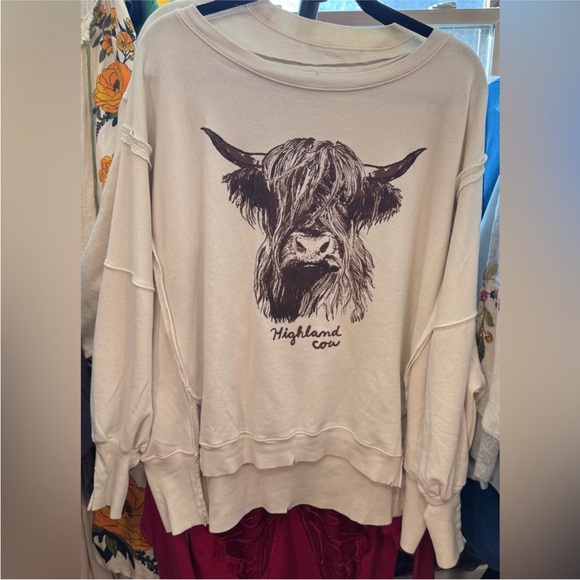 NWOT Free People We The Free Graphic Camden Pullover- highland cow combo - Large - Picture 9 of 10